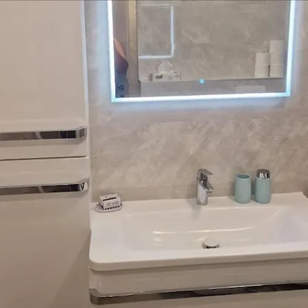 On Island Near Sandy Beaches Apartment *