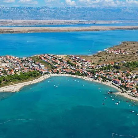 Appartement On Island Near Sandy Beaches Vir